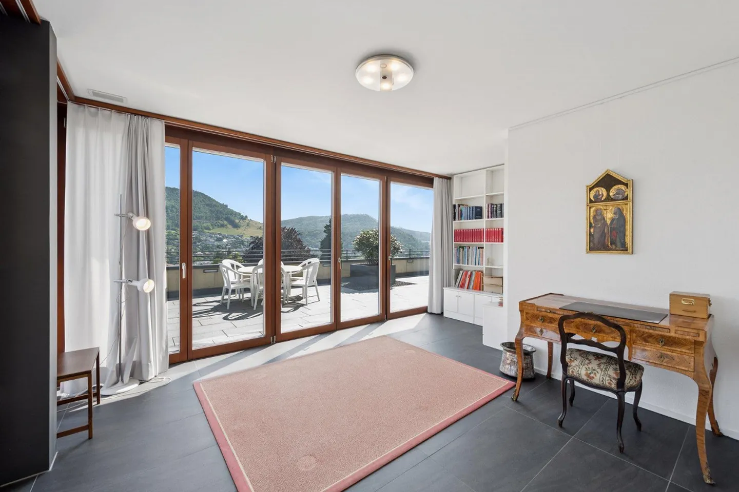 Above the Rooftops: Penthouse with a View - Photo 7 of 17