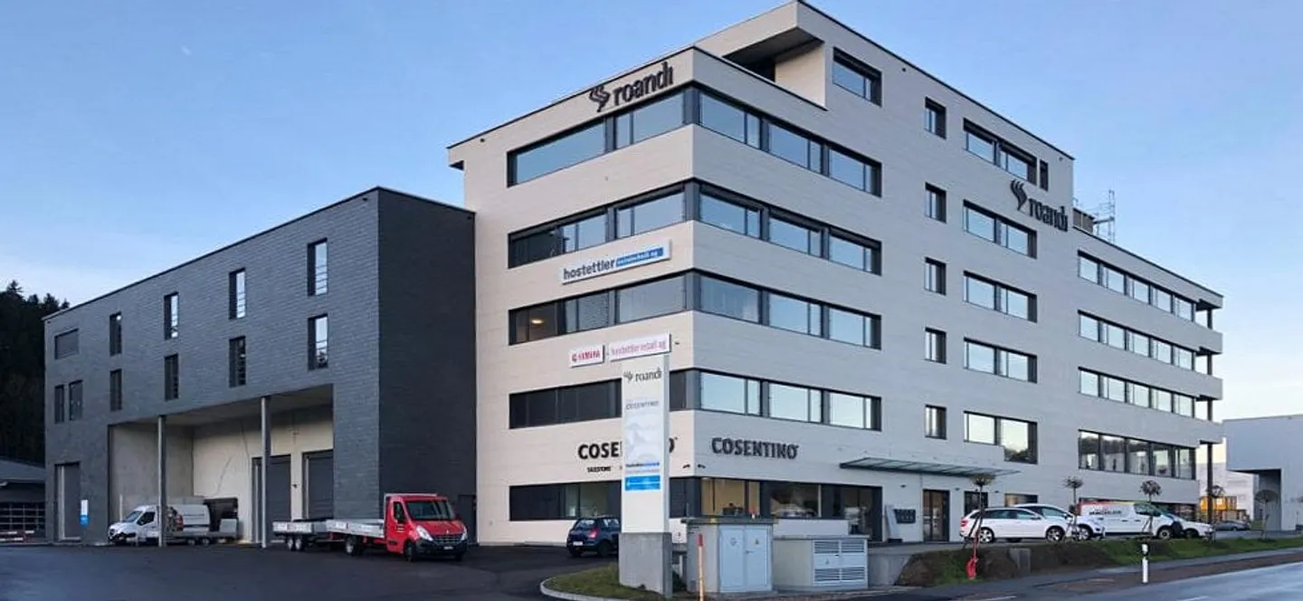 Immeuble neuf exclusif avec options uniques pour votre entreprise dans une zone commerciale florissante - Photo 8 sur 14