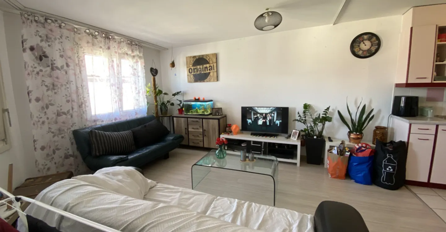 Joli appartement de 3 pièces et demi avec balcon - Foto 1 di 4