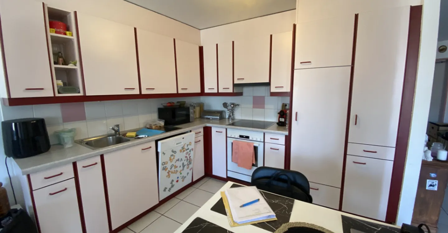 Joli appartement de 3 pièces et demi avec balcon - Foto 2 di 4