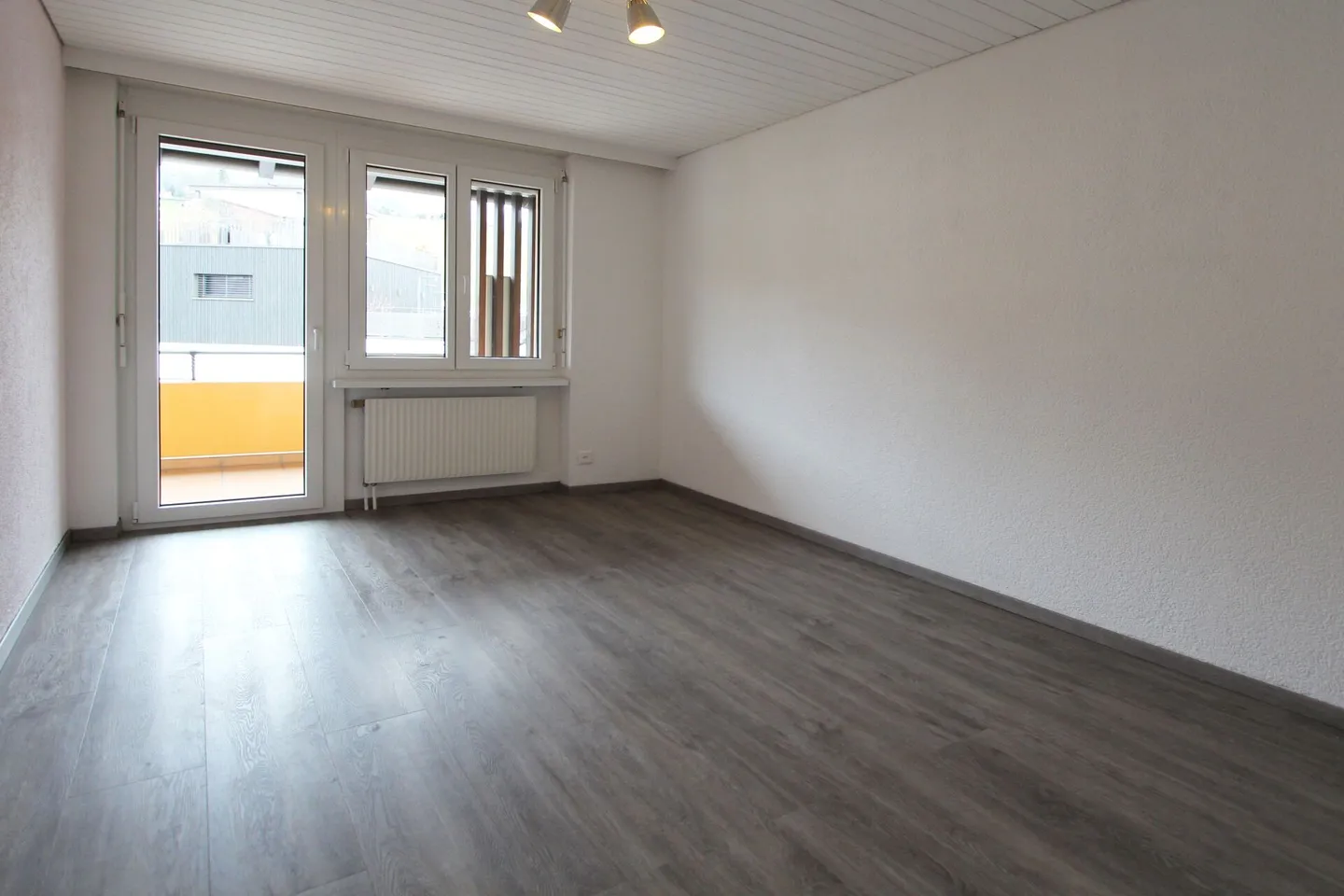 VIVERE CON QUALITÀ DELLA VITA - ampia casa familiare con piscina, giardino d'inverno e tanto spazio - Foto 10 di 11