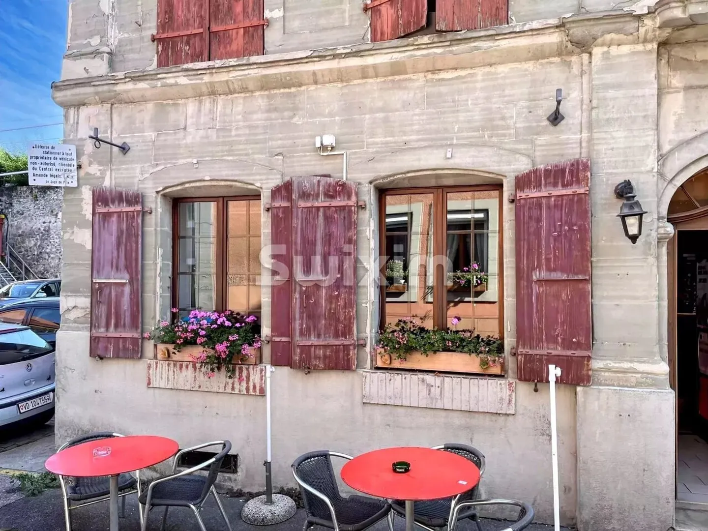 Unique Opportunity in Moudon - Historic Restaurant-Bar CHF 90,000 - Photo 2 of 4