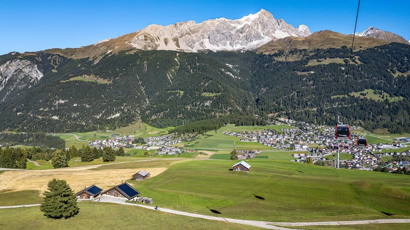 Alpine Cabin in Savognin: Ski Slope and Hiking Trails Right at Your Doorstep - Photo 5 of 6