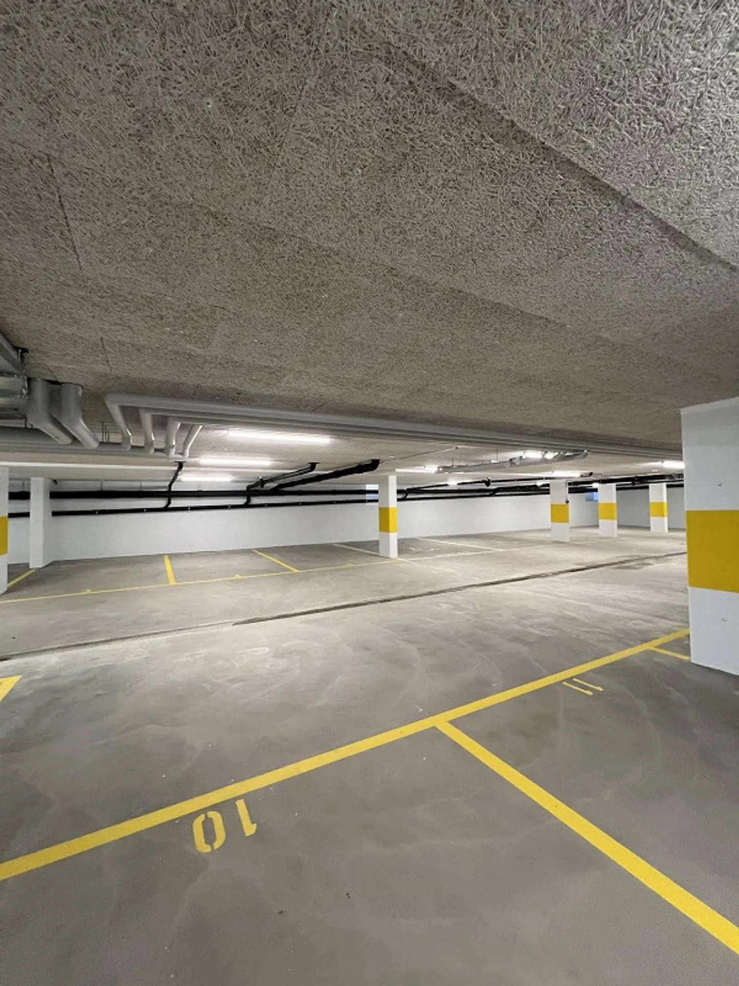 Einstellhallenplatz in Bubendorf - Foto 2 von 3