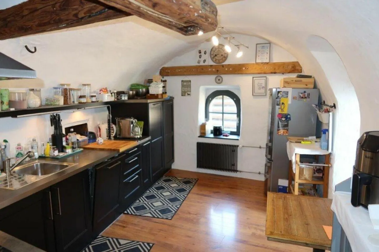 Casa unifamiliare con bel giardino a Castrisch - Foto 3 di 9