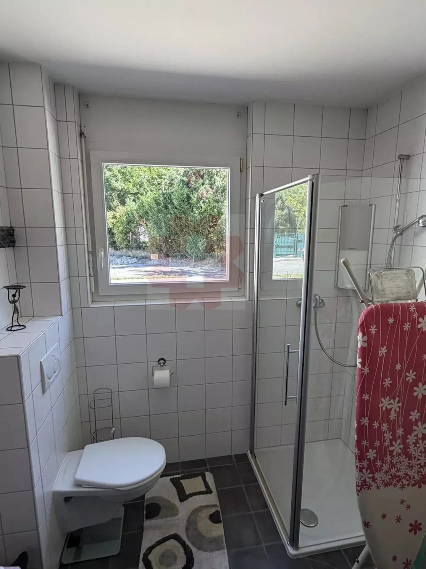 Appartement spacieux avec terrasse - Photo 9 sur 9