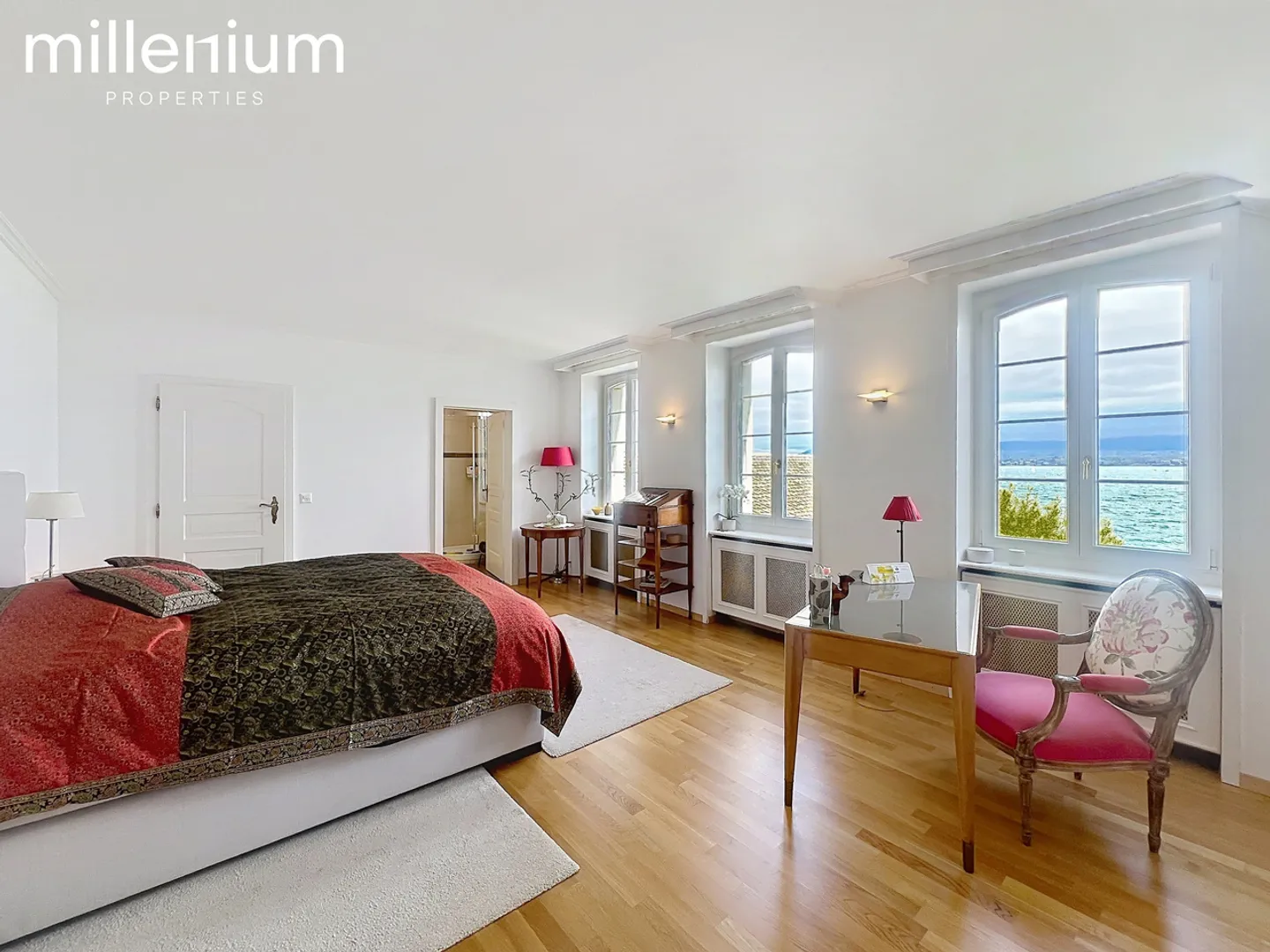 Charaktervilla am Wasser in Coppet - Foto 10 von 19