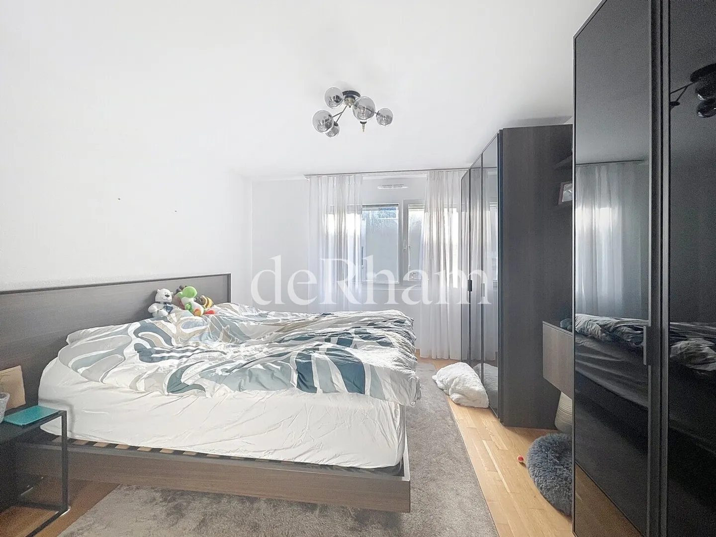 Magnificent 4.5 room furnished apartment with private terrace and garden! - Photo 4 of 13