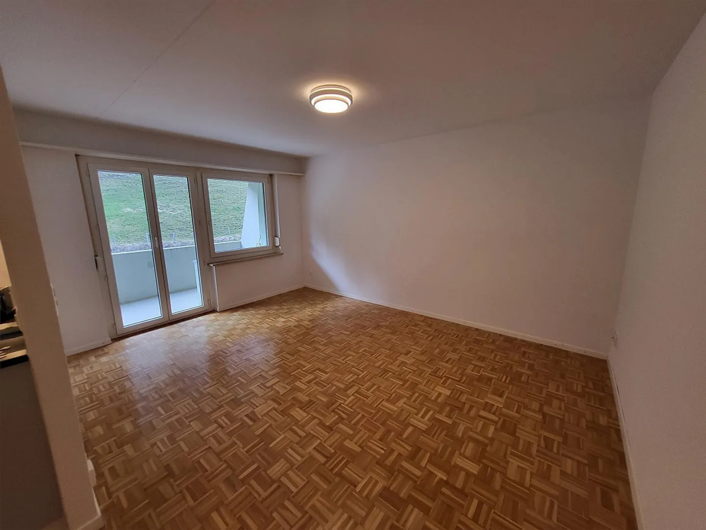 Appartement 3.5 pièces abordable - Photo 2 sur 9