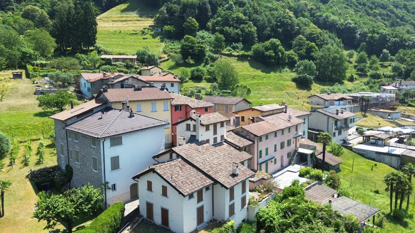 «Incantevole casa nel Nucleo di Lugano-Pugerna» - Foto 1 di 11