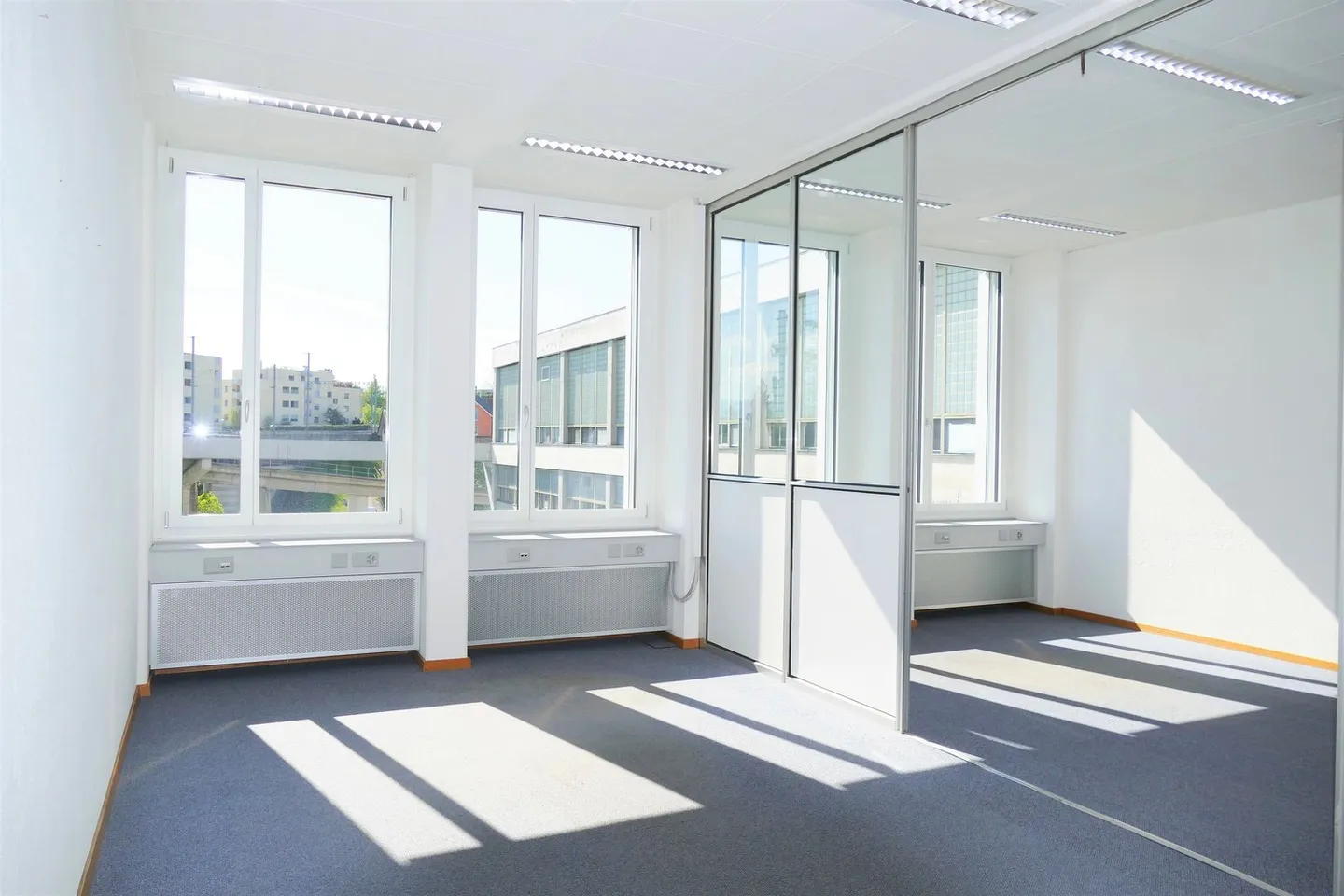 Zentral in Rüti -  Büroräume in Hochhaus mit Weitsicht - Foto 6 von 9