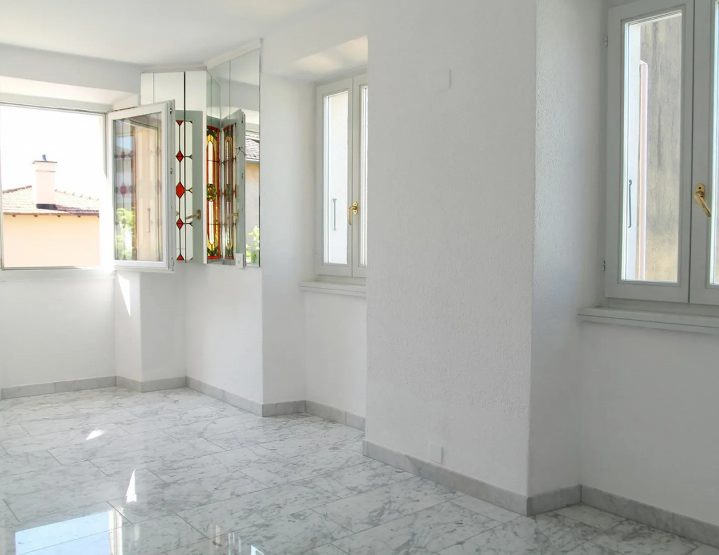 Elegant duplex with 3.5 rooms in Aldesago with lake view - Photo 9 of 15