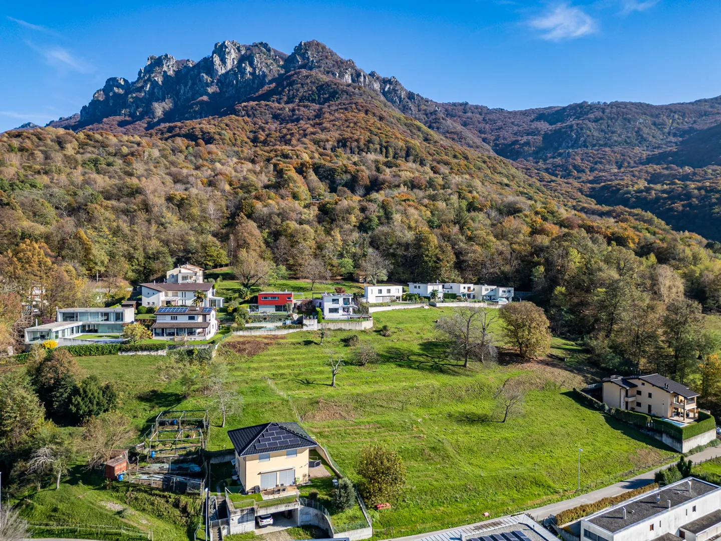 Baugrundstück in Villa Luganese - Foto 1 von 10