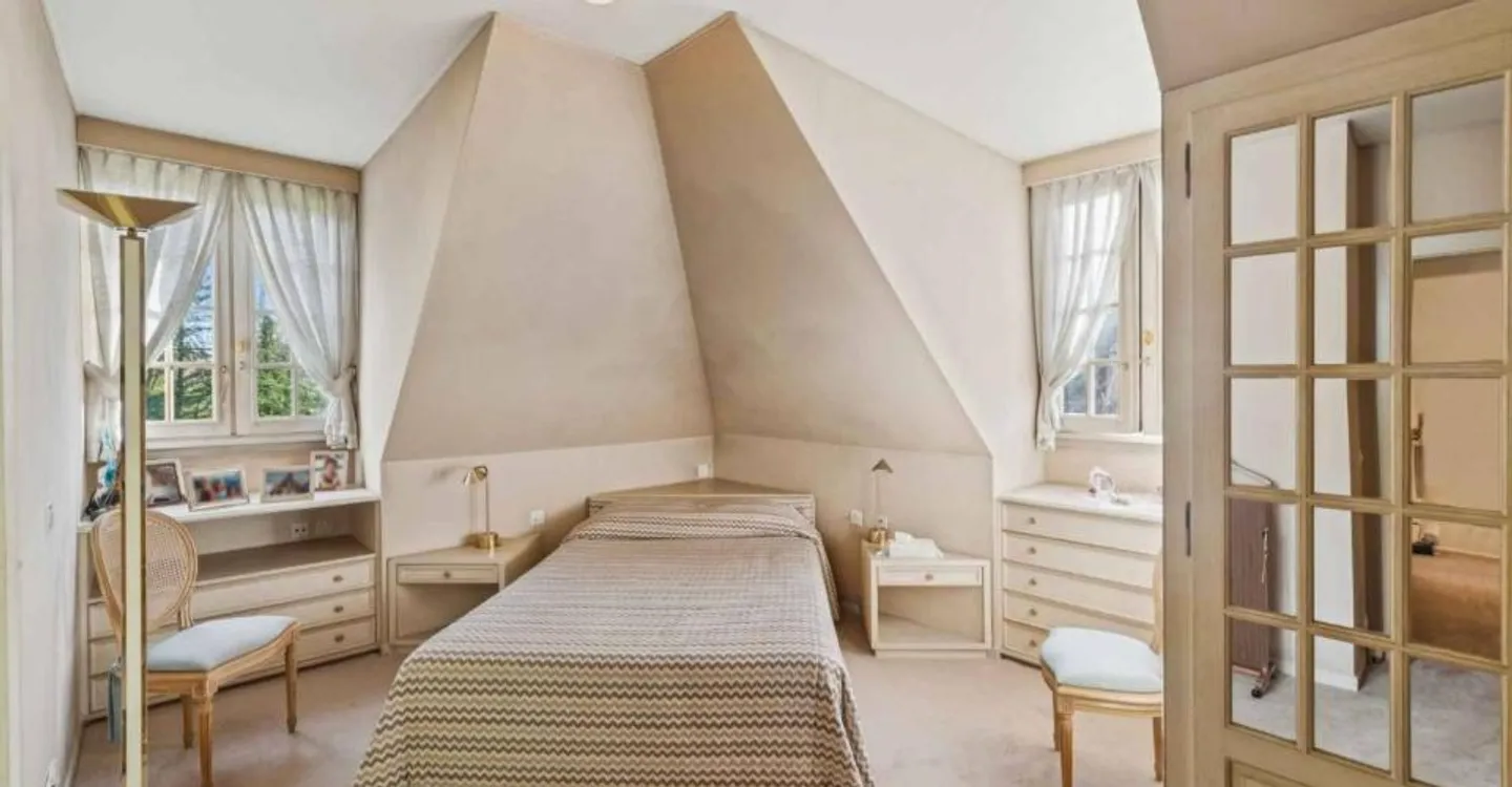 Prestigious property in a quiet area, just steps from the city center - Photo 6 of 10