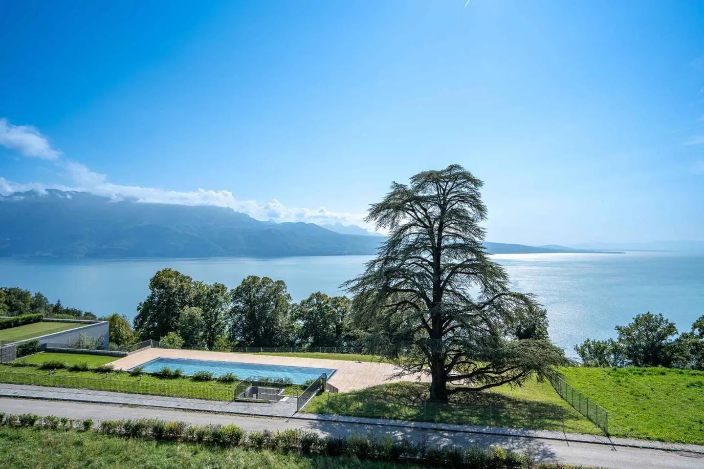 Attico nuovo e di alto standard 5.5 camere con vista mozzafiato sul lago - Foto 1 di 13