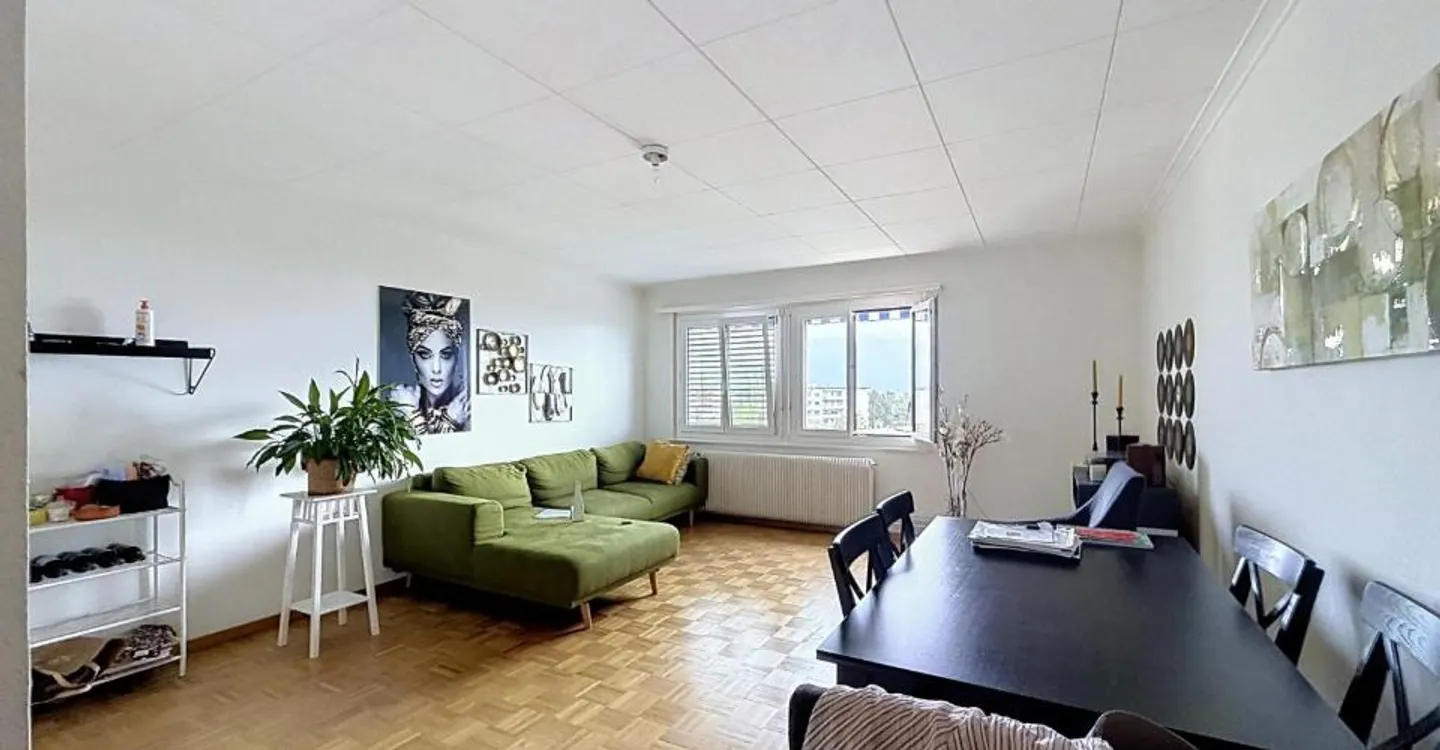 Schöne Wohnung von 2,5 Zimmern in der Nähe zum Stadtzentrum - Foto 2 von 6