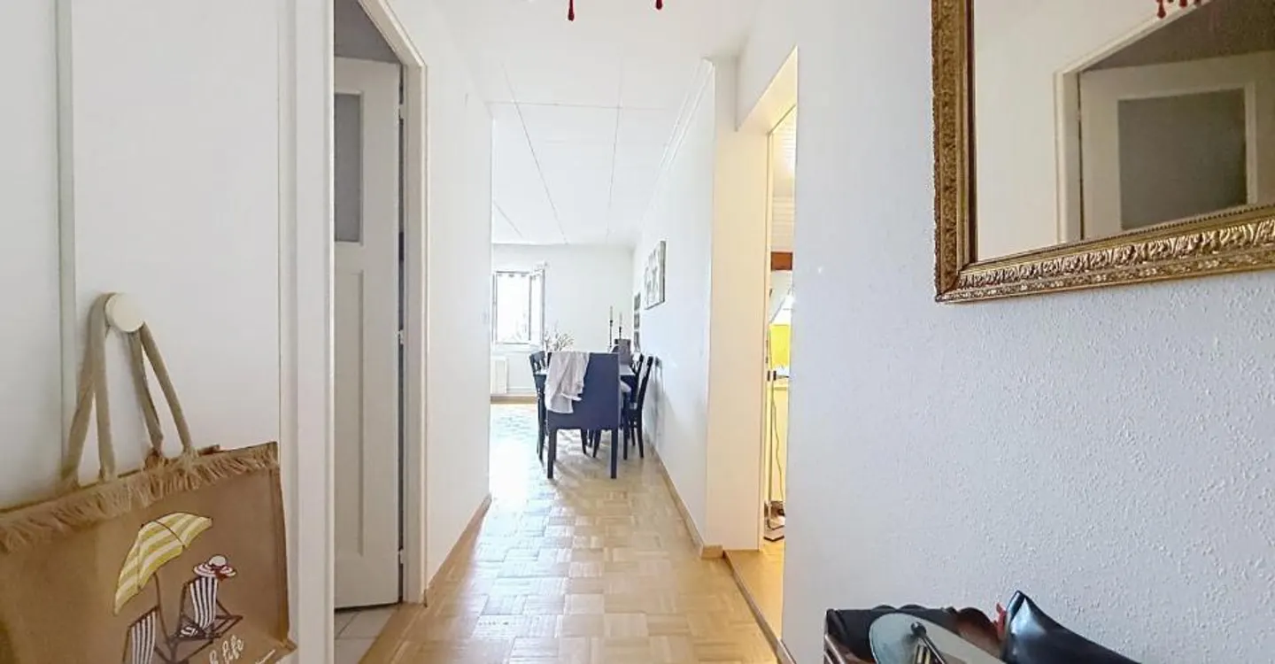 Schöne Wohnung von 2,5 Zimmern in der Nähe zum Stadtzentrum - Foto 3 von 6