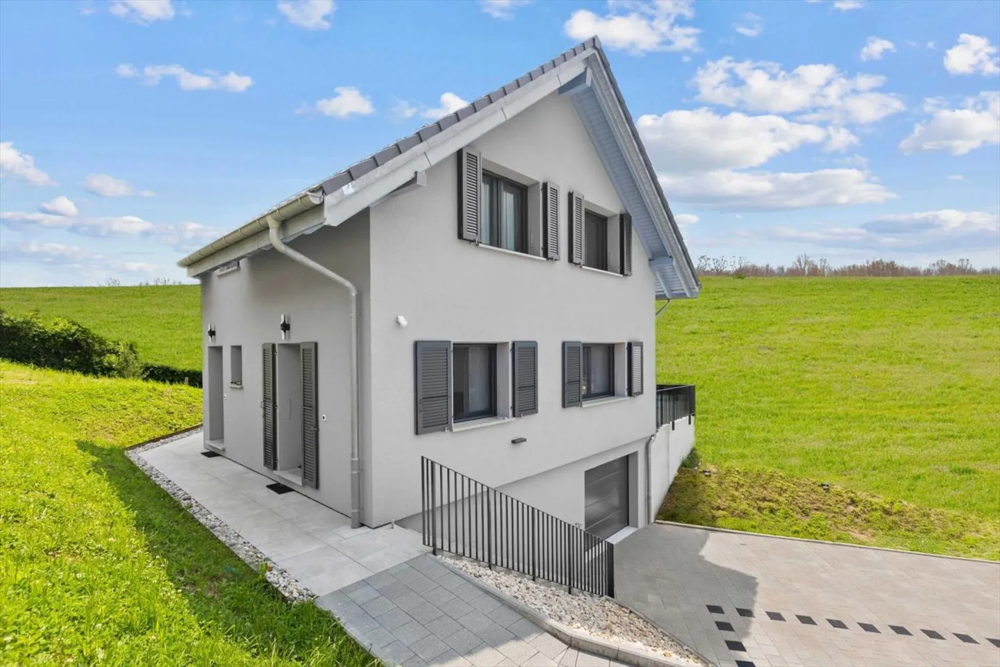 Villa 5,5 Zimmer - Foto 2 von 12