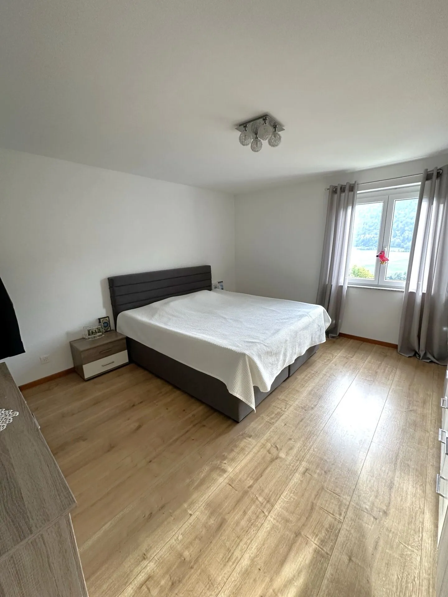St-Imier, magnifico appartamento di 4,5 locali al 2° piano con terrazza - Foto 3 di 7