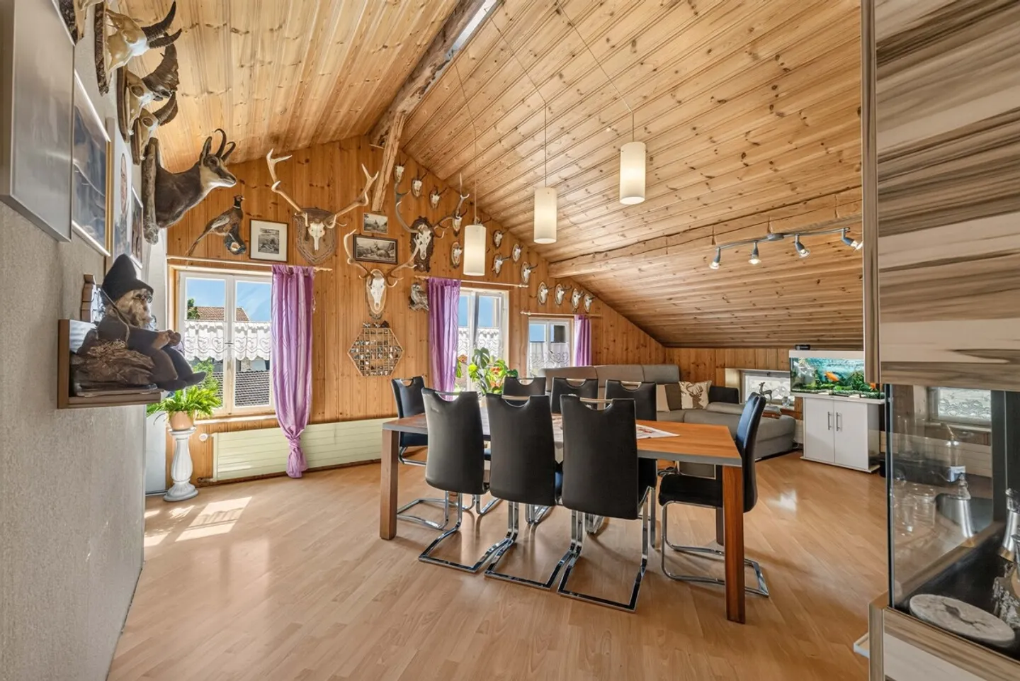 Mehrfamilienhaus mit Potenzial - Foto 3 von 6