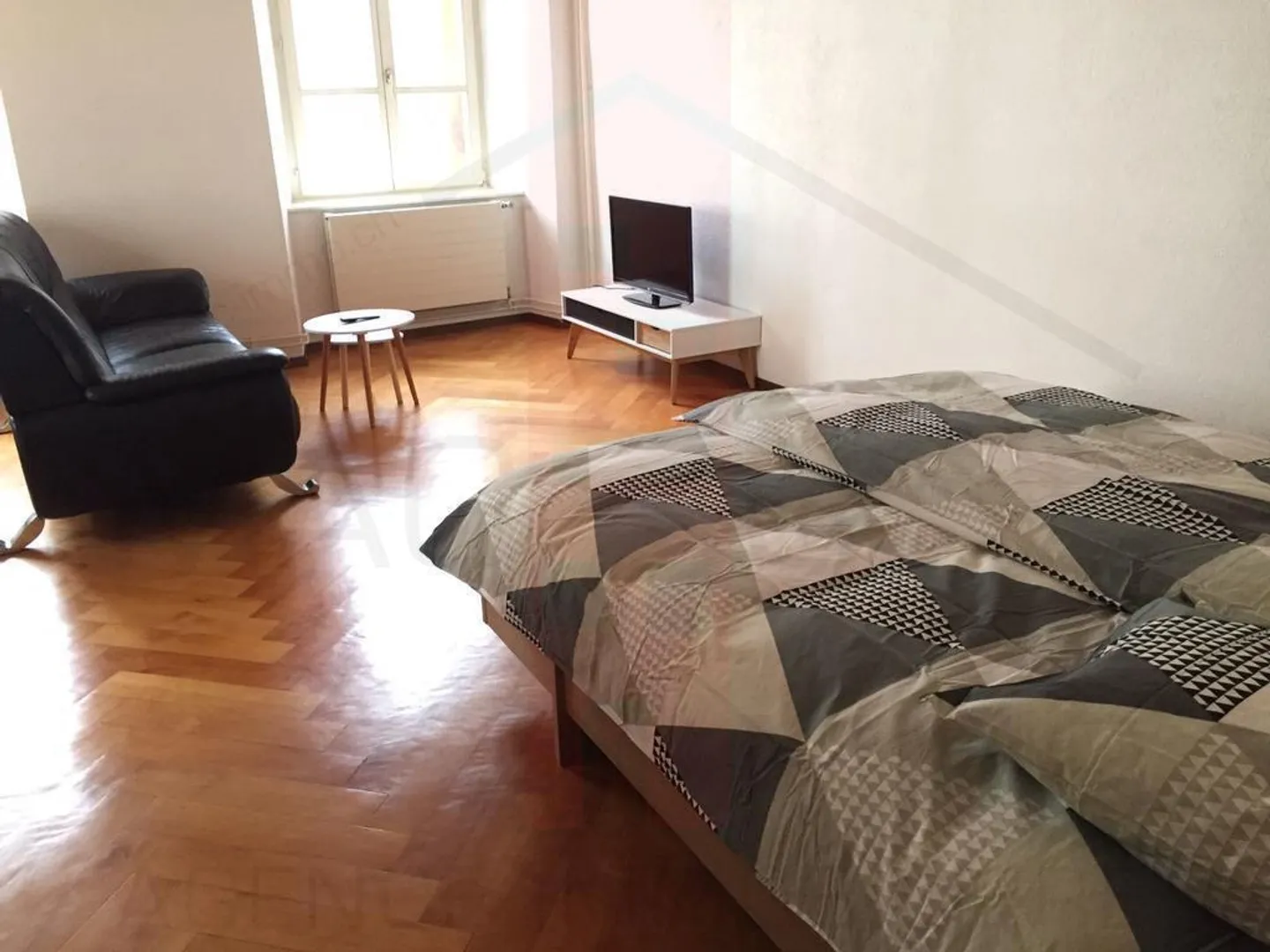 Appartamento/studio arredato con cucina nuova - Foto 5 di 10