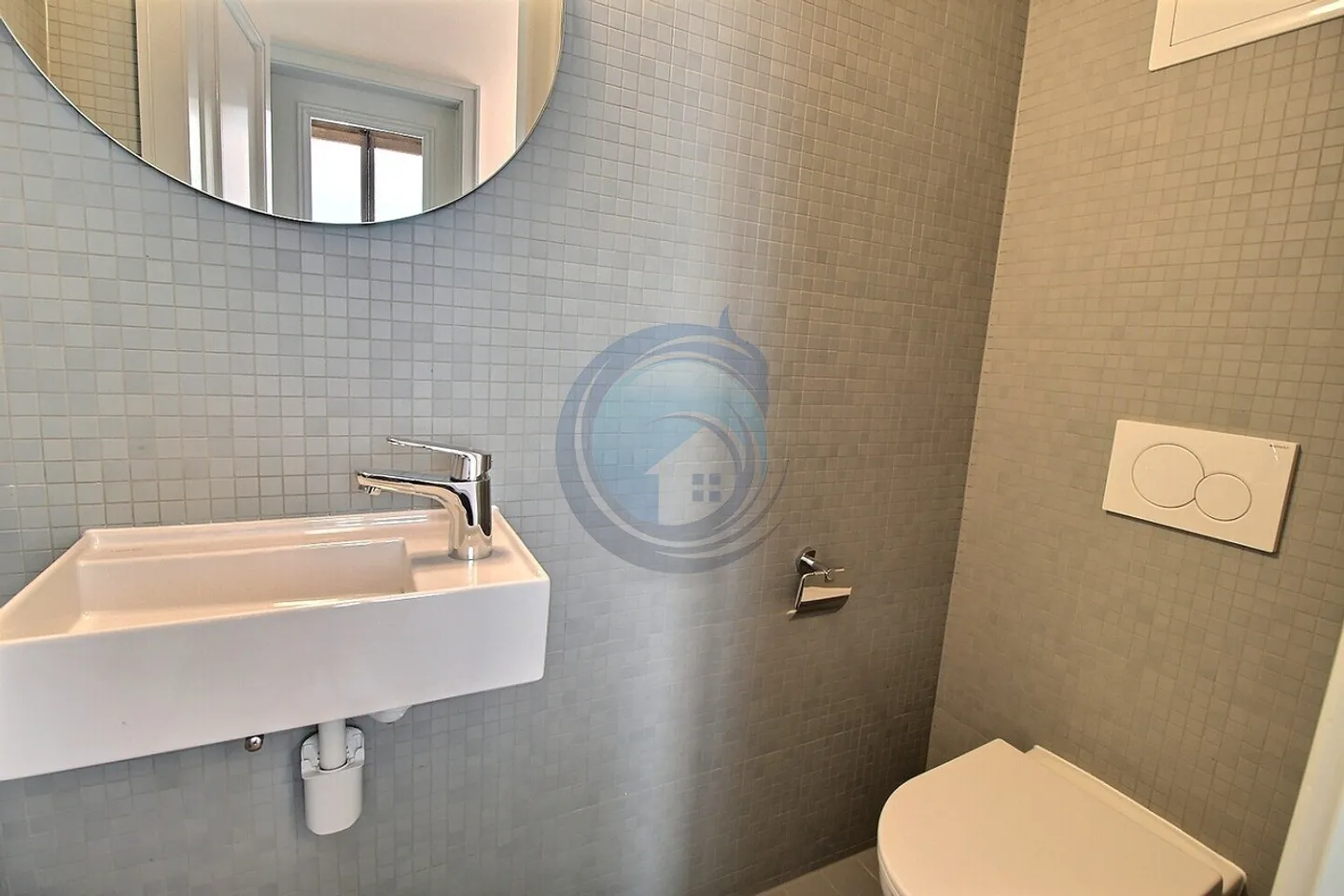LOT N4: MAGNIFICENT 2.5-ROOM APARTMENT - Photo 7 of 12