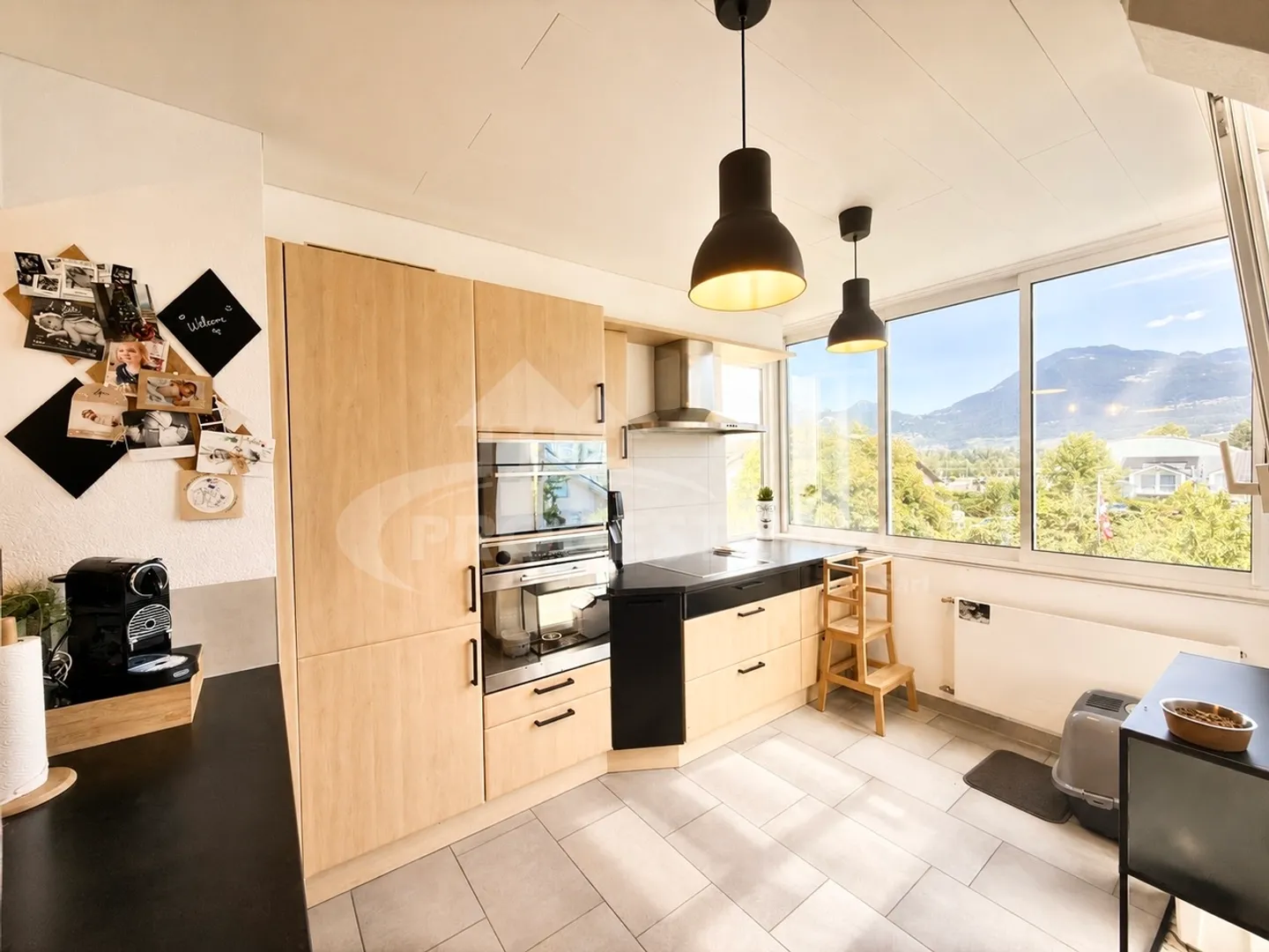 MAGNIFIQUE APPARTEMENT DE 3,5 PIÈCES PROCHE DE TOUS LES TRANSPORTS - Photo 3 sur 10