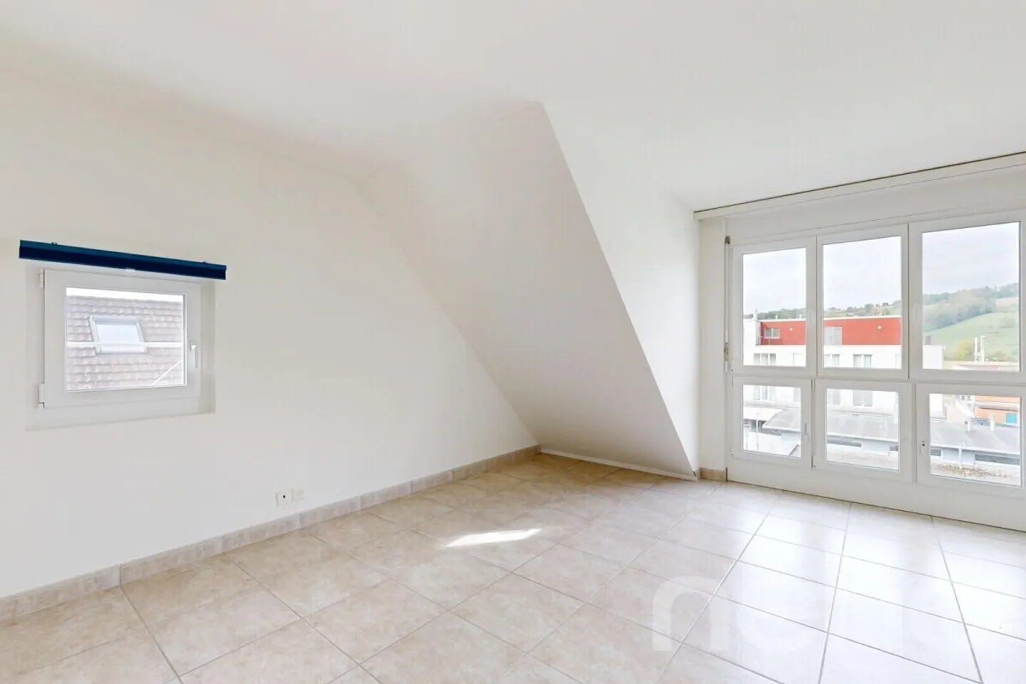 Central 5-room maisonette apartment in Bonstetten - Photo 10 of 10