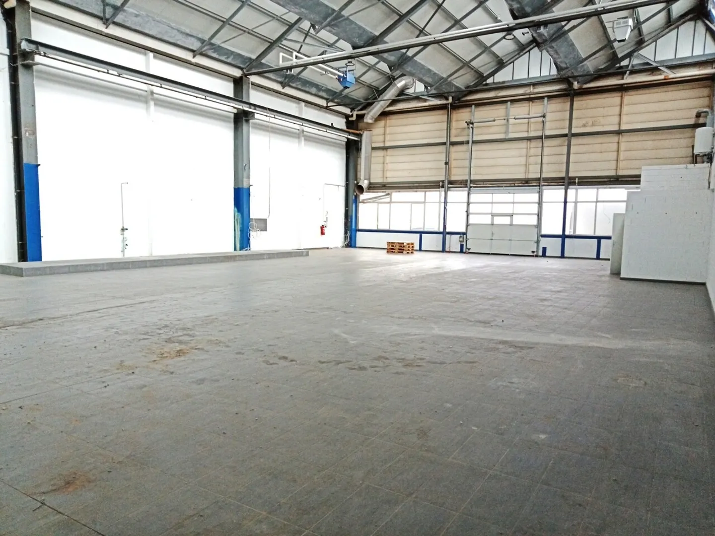 Geräumiger Gewerberaum - Foto 1 von 6