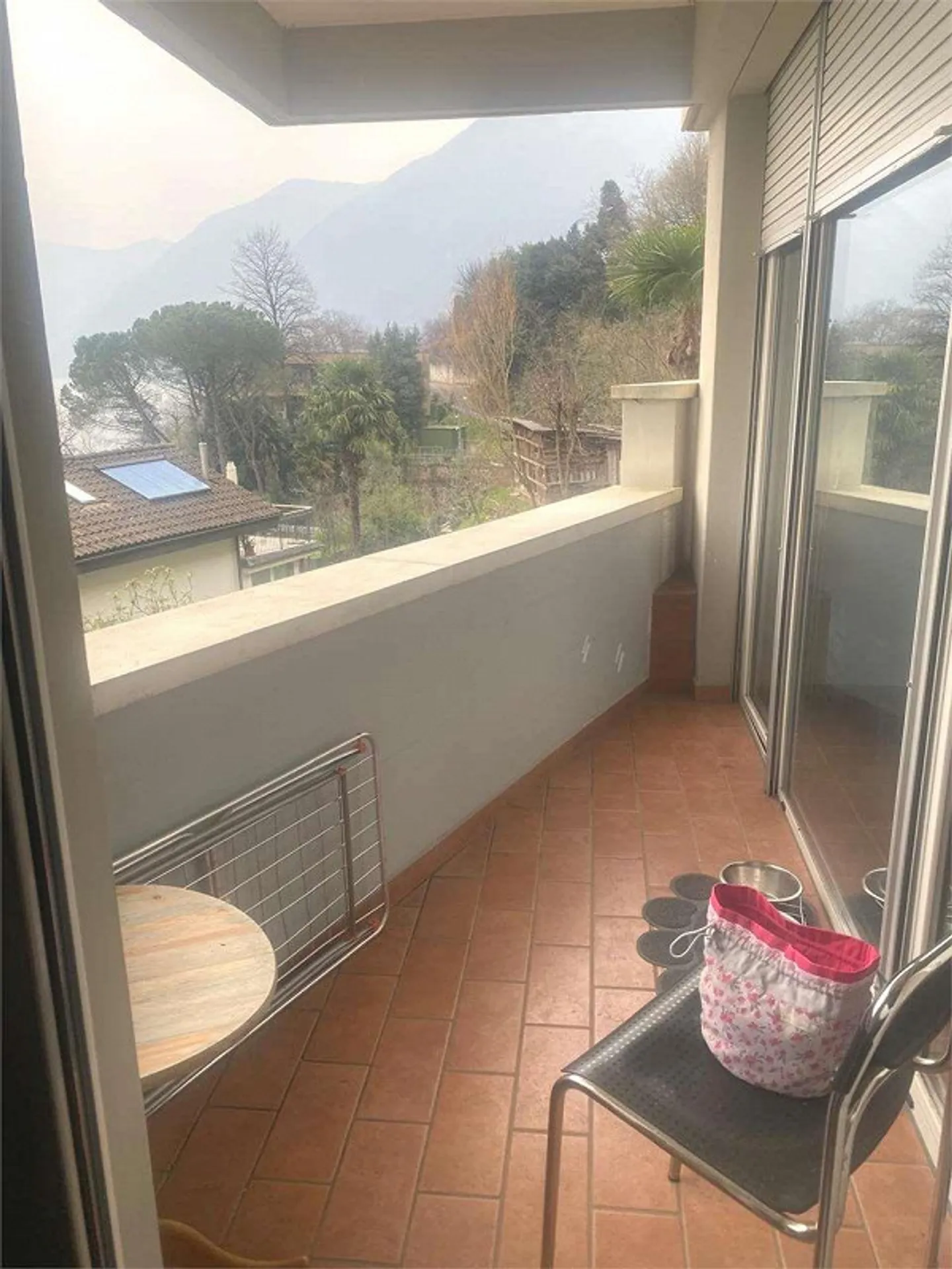 Paradiso confortevole appartamento di 3,5 locali, con parziale vista l - Foto 5 di 13