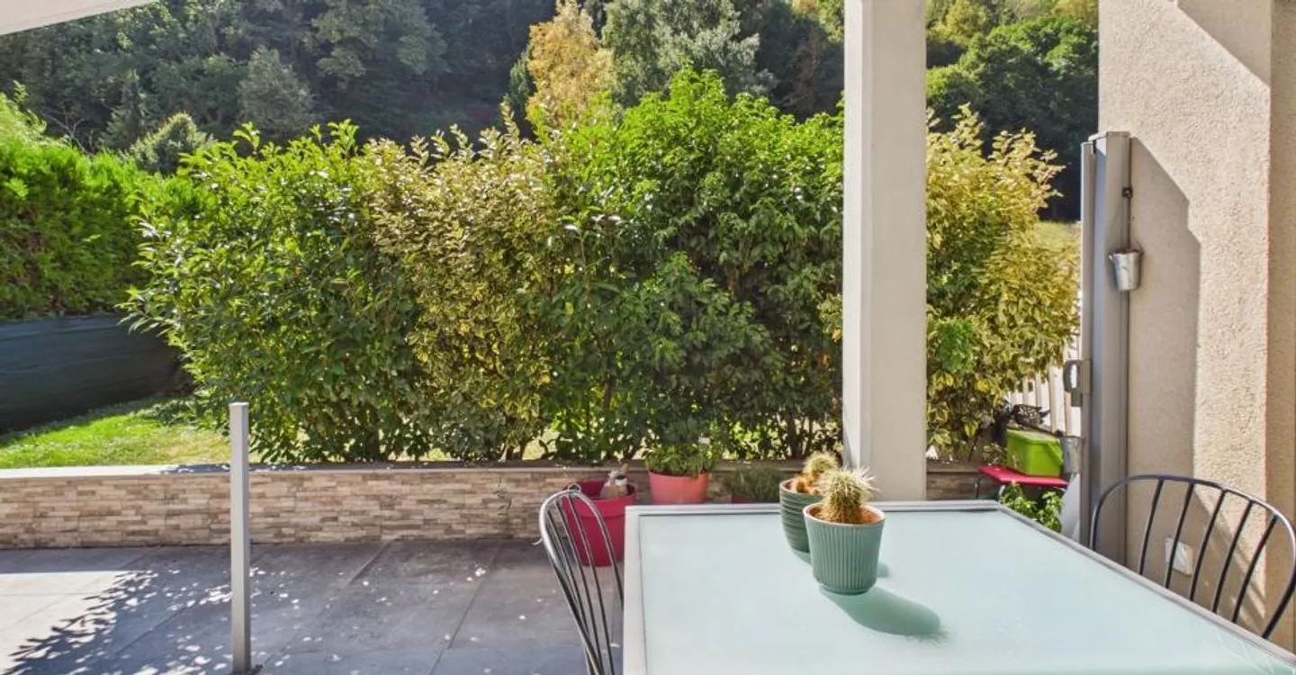 Magnificent terrace and close to the forest - Photo 1 of 5