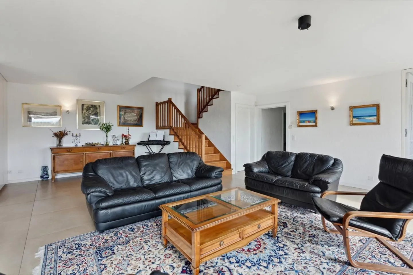 Family villa with 7.5 rooms and independent studio with 1.5 rooms, with a view - Photo 3 of 13