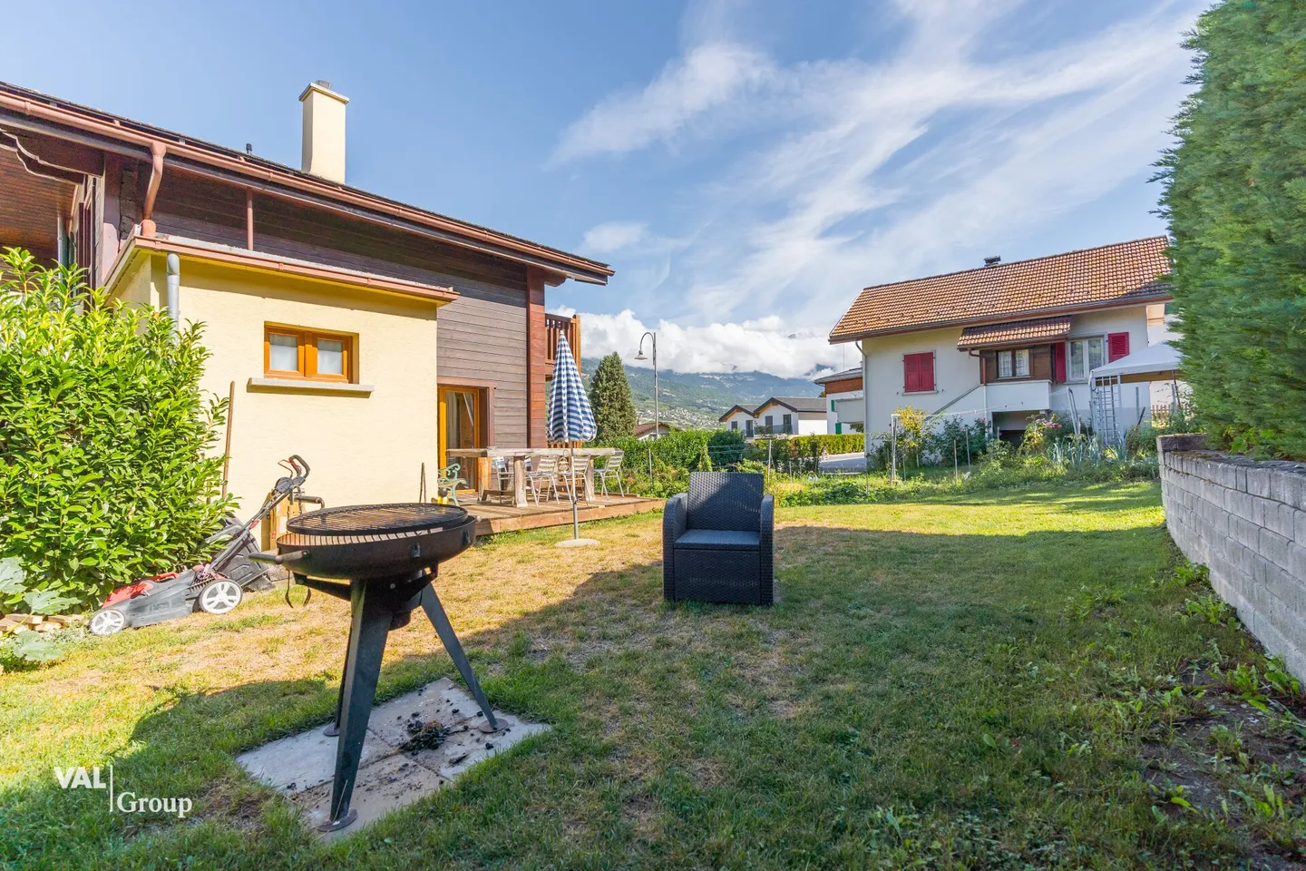 Charming chalet with beautiful garden terrace, in the heart of the village - Photo 9 of 13