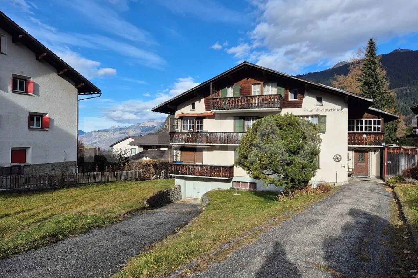 Mehrfamilienhaus mit Umschwung - Foto 2 von 7