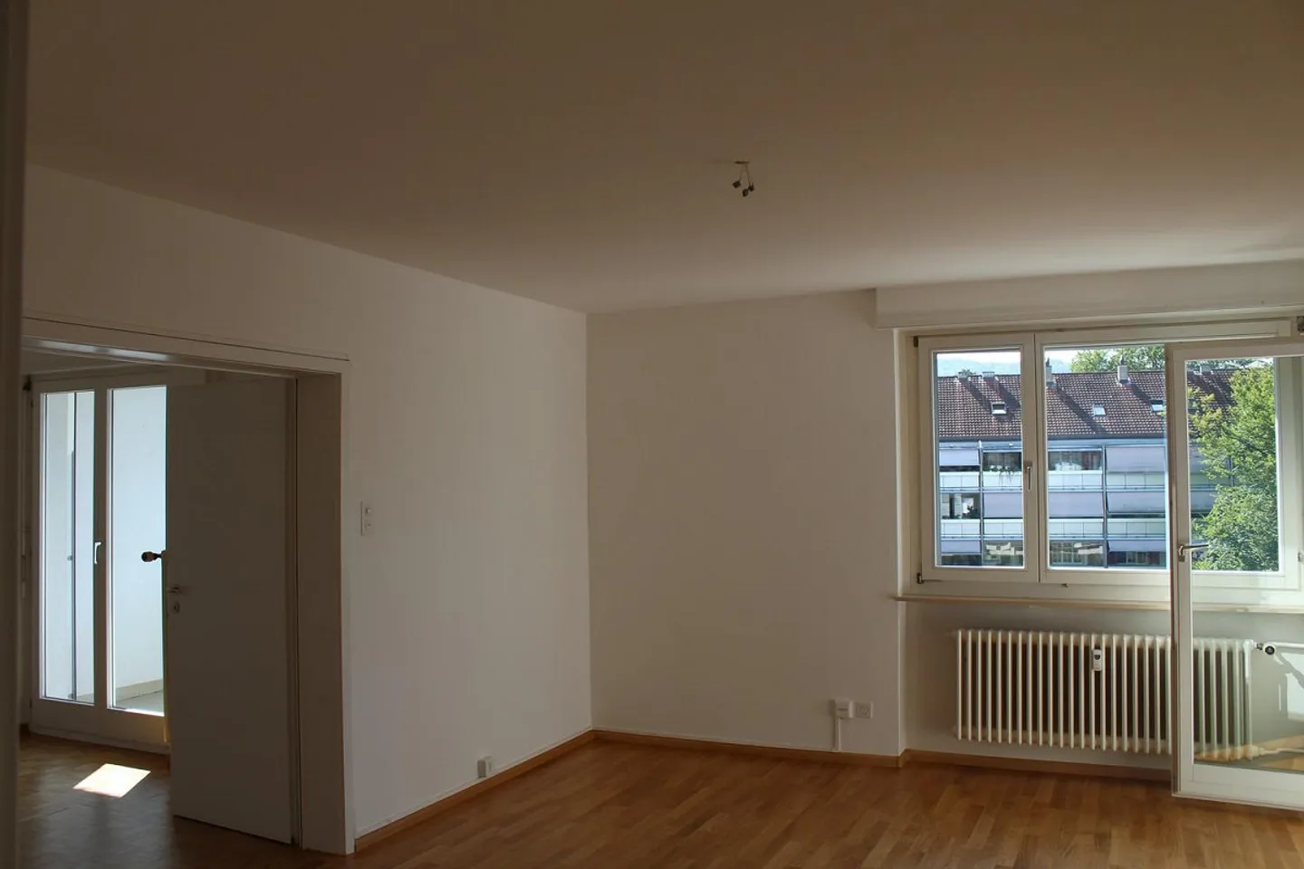 Parco giochi e area di incontro inclusi - Foto 5 di 13