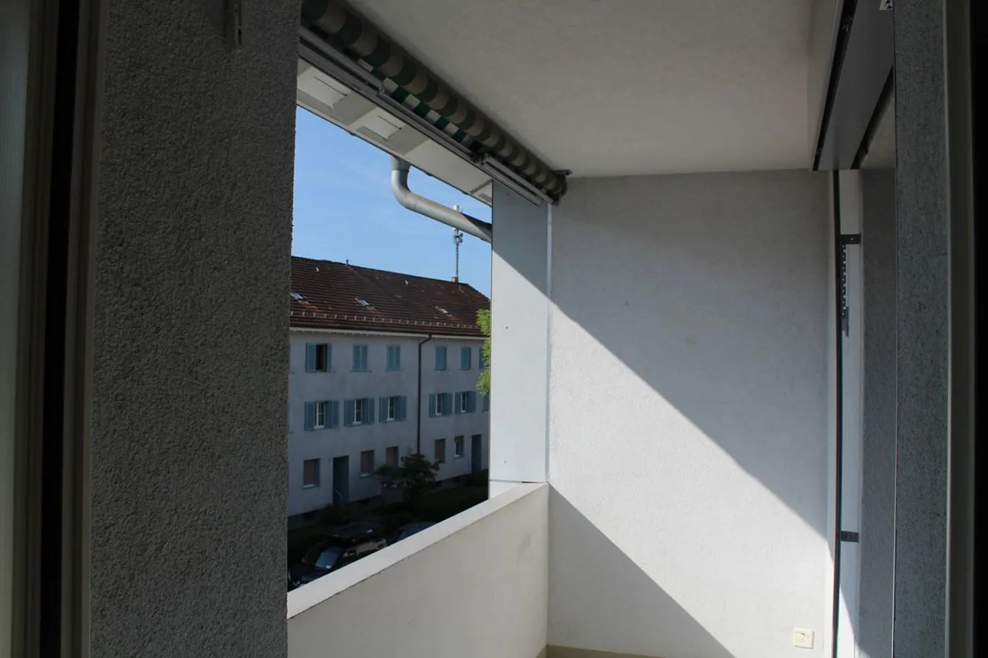 Parco giochi e area di incontro inclusi - Foto 7 di 13