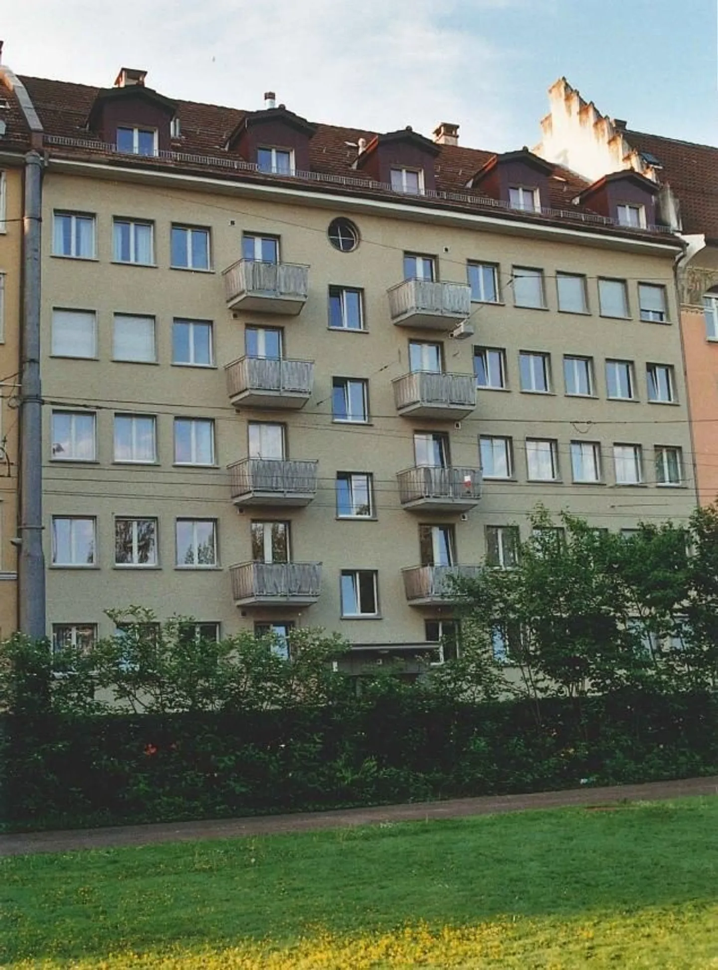 Nous vous recherchons - Photo 1 sur 4