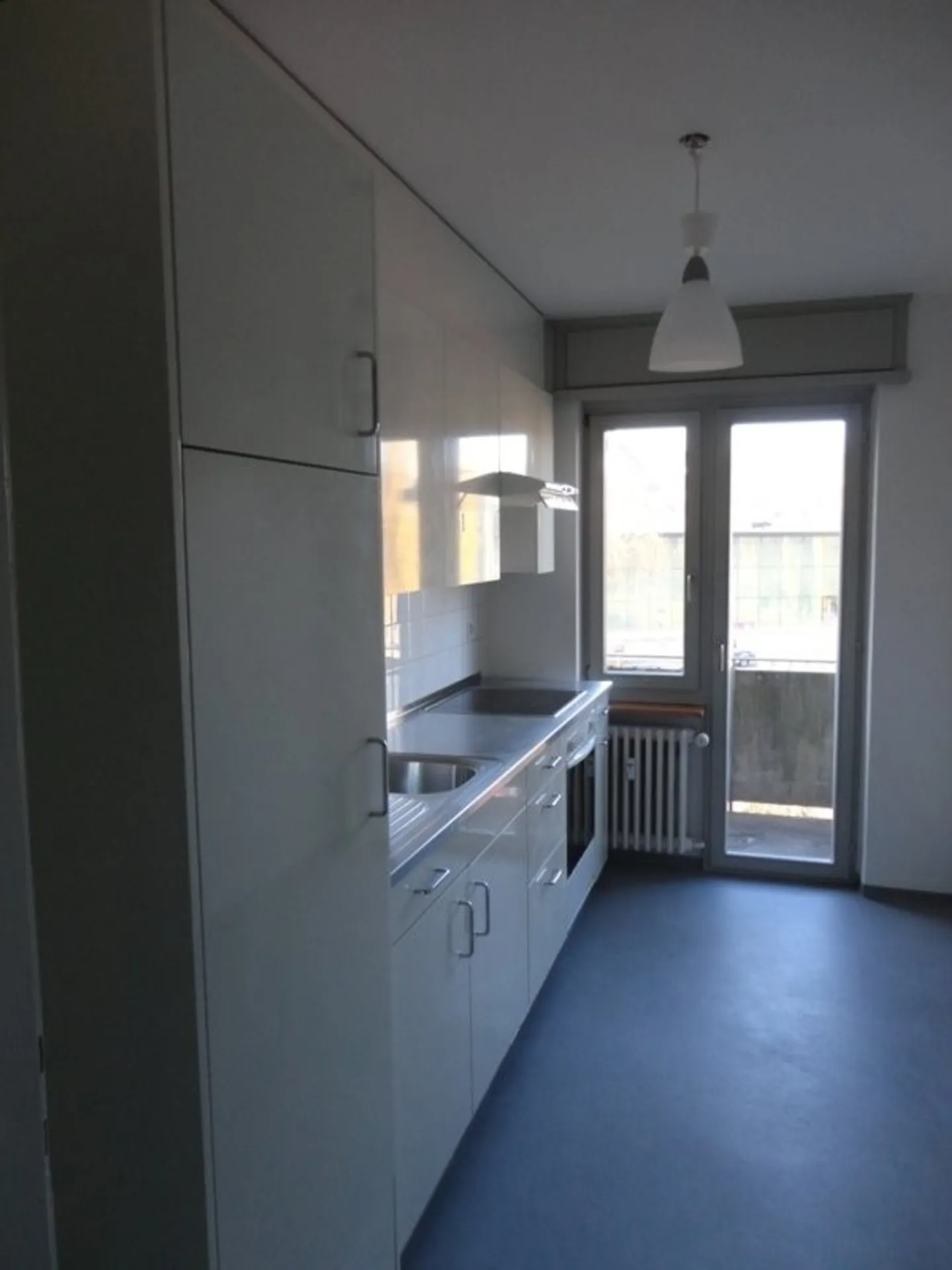 Nous vous recherchons - Photo 3 sur 4