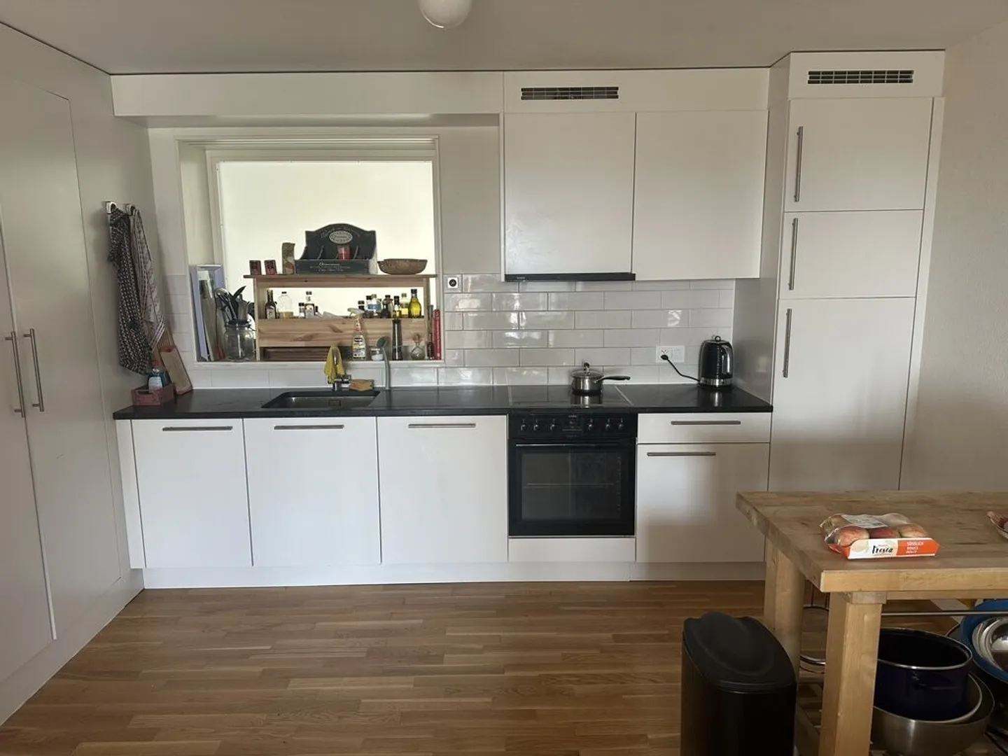 Moderne 4.5 pièces dans la résidence Sébeillon - Photo 3 sur 9