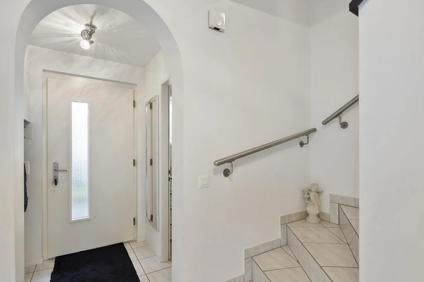 Maison familiale spacieuse avec jardin - Photo 2 sur 14