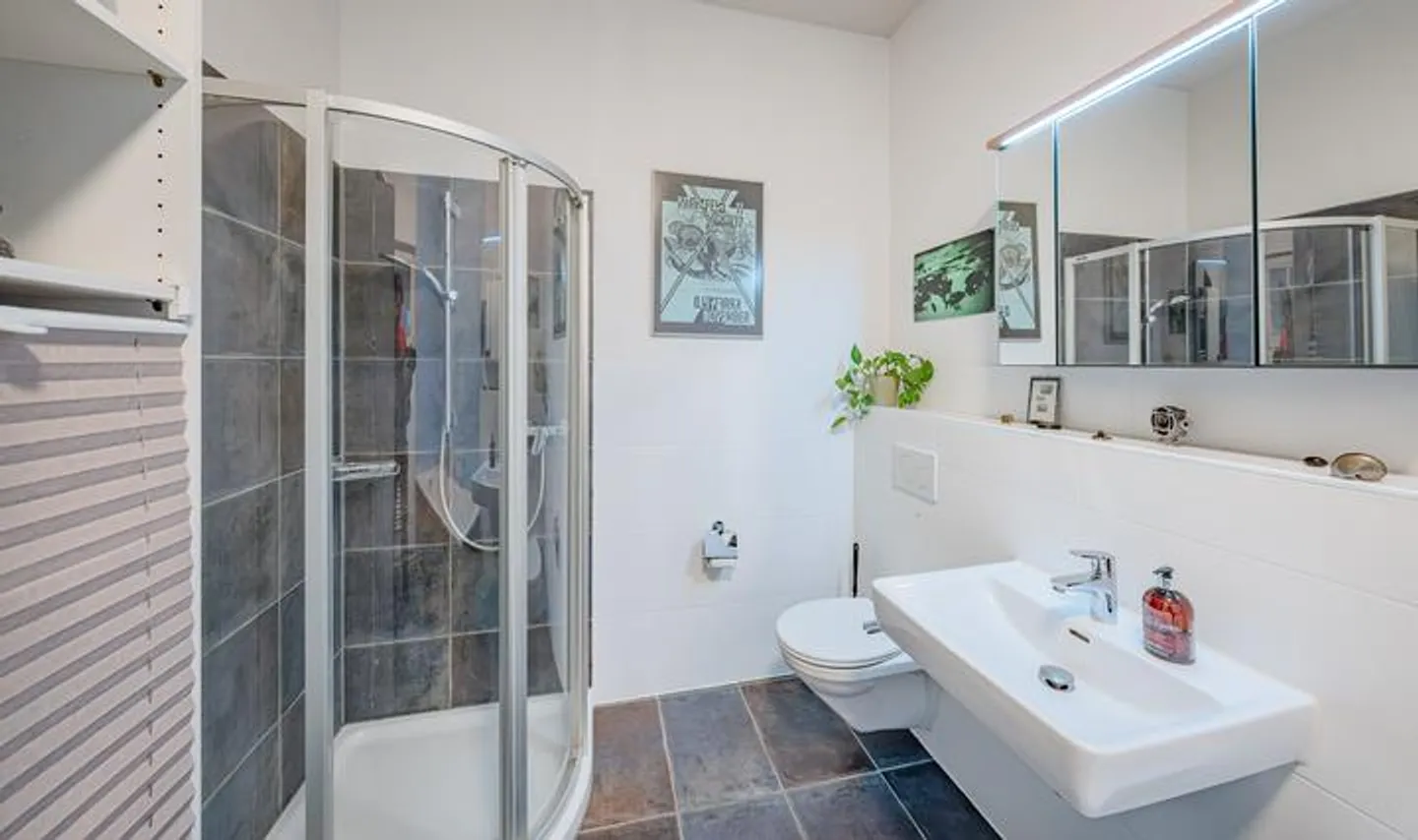 Charmantes Mehrfamilienhaus - Foto 6 von 8