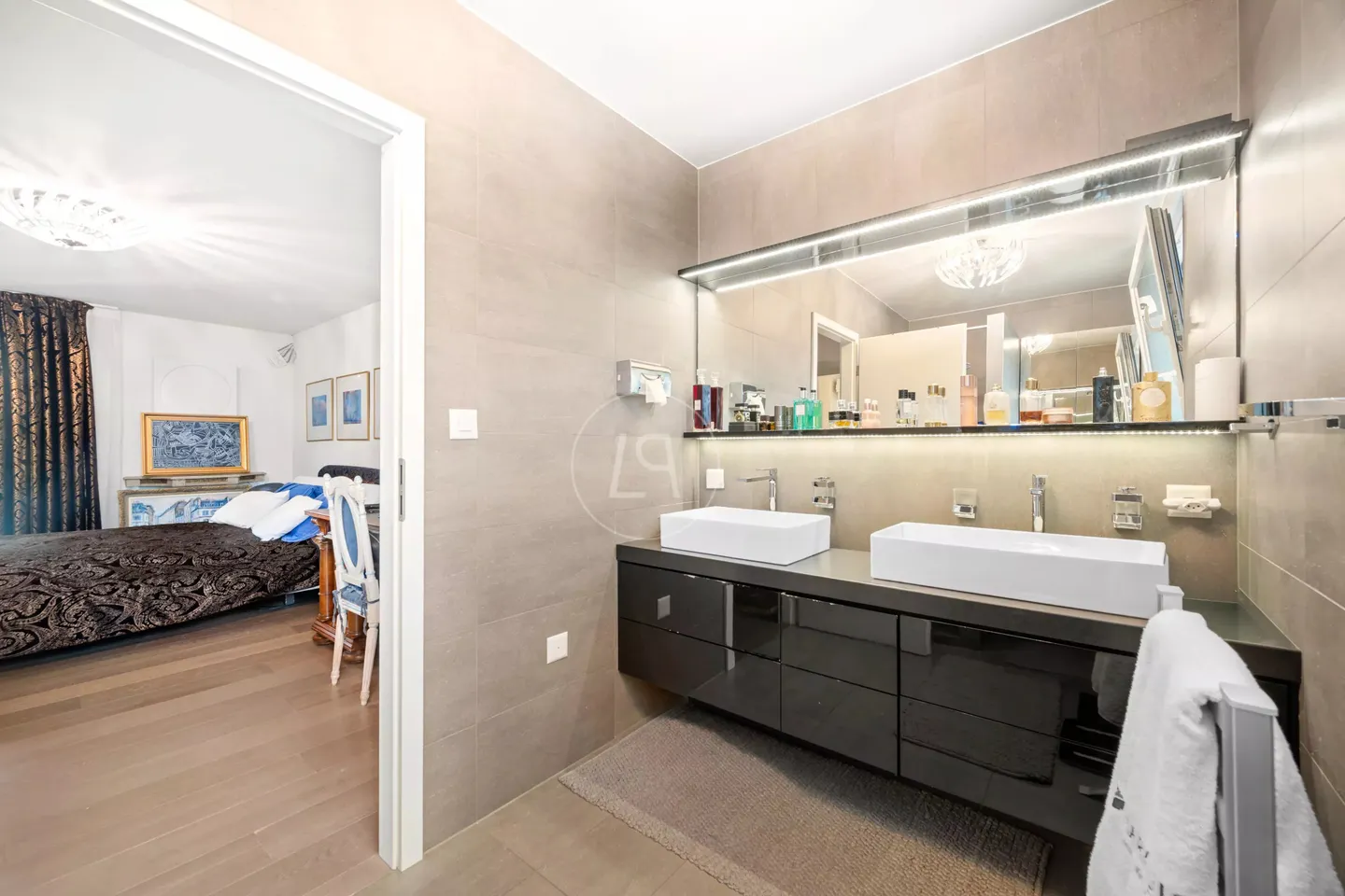 Superb contemporary property in a quiet area, in Thônex - Photo 9 of 16