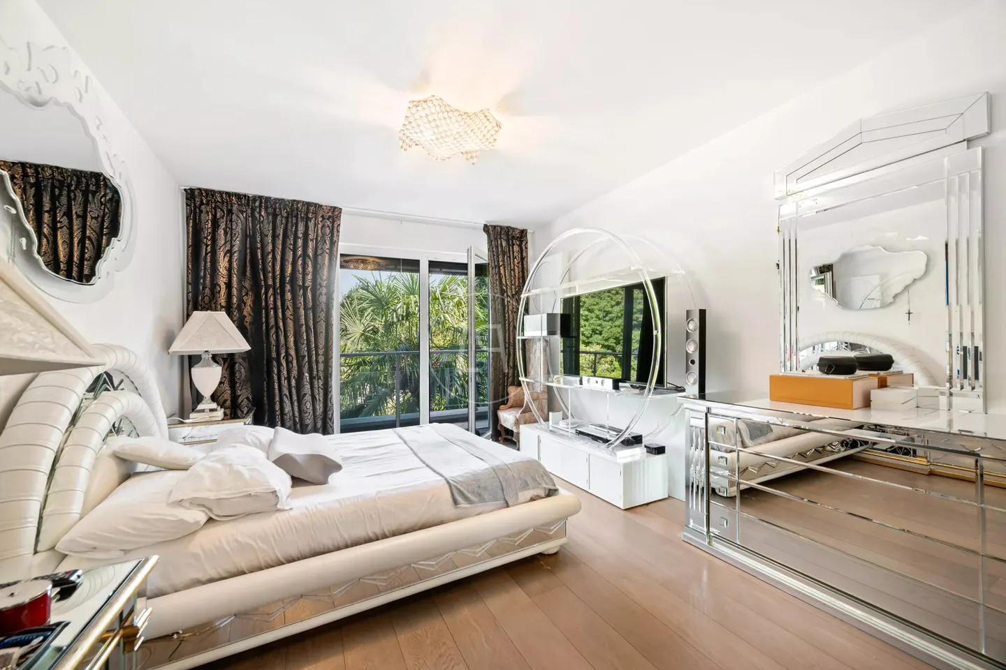 Superb contemporary property in a quiet area, in Thônex - Photo 11 of 16