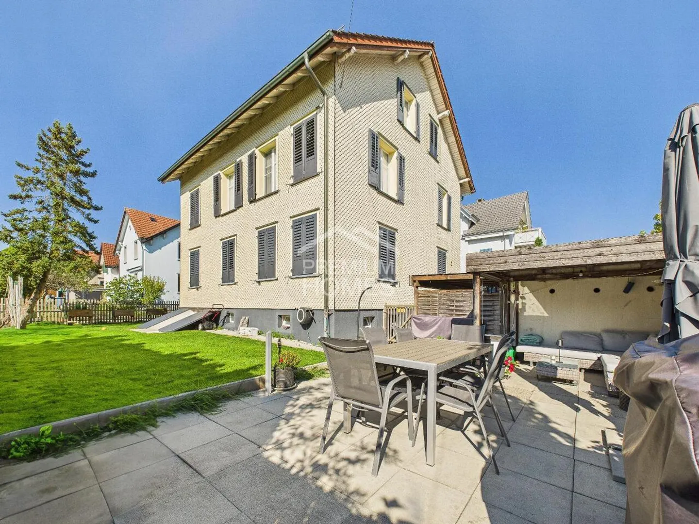 Residential building for sale - Photo 4 of 11