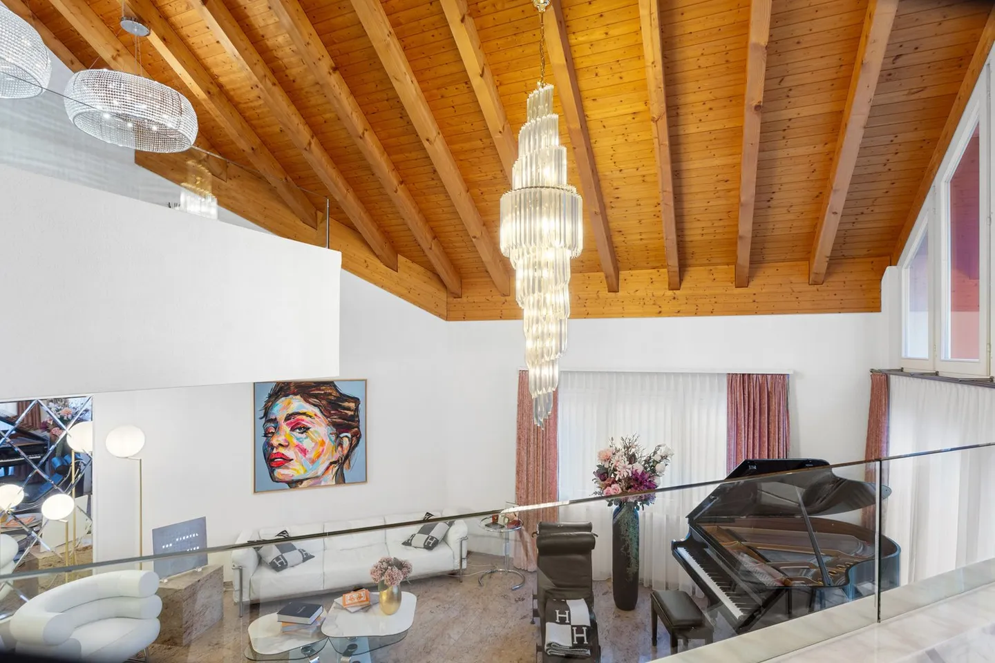 Grosszügiges Einfamilienhaus mit Garten - Foto 5 von 13