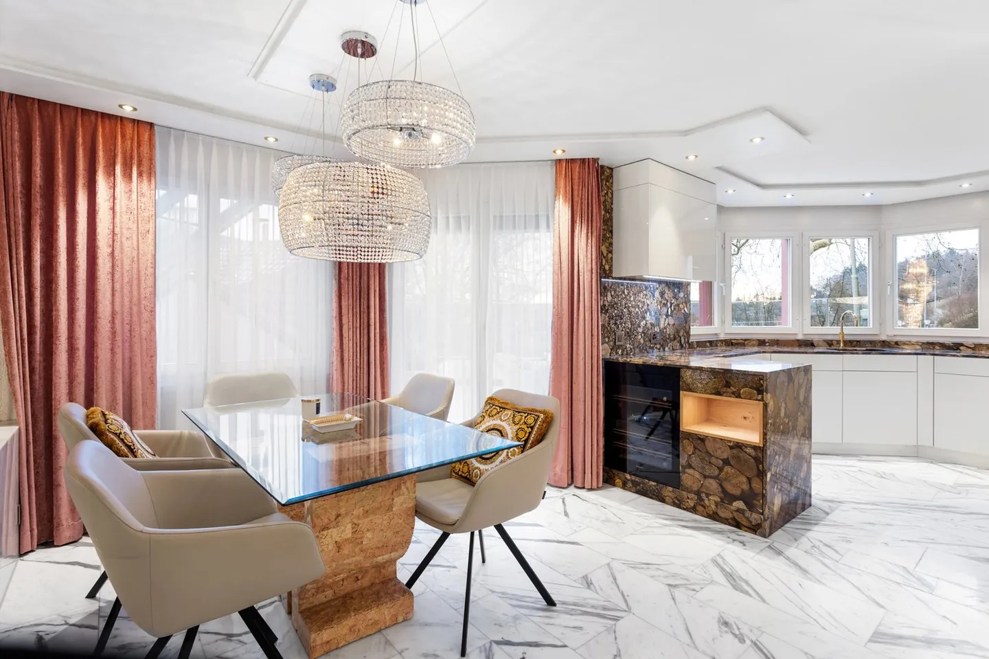 Grosszügiges Einfamilienhaus mit Garten - Foto 7 von 13