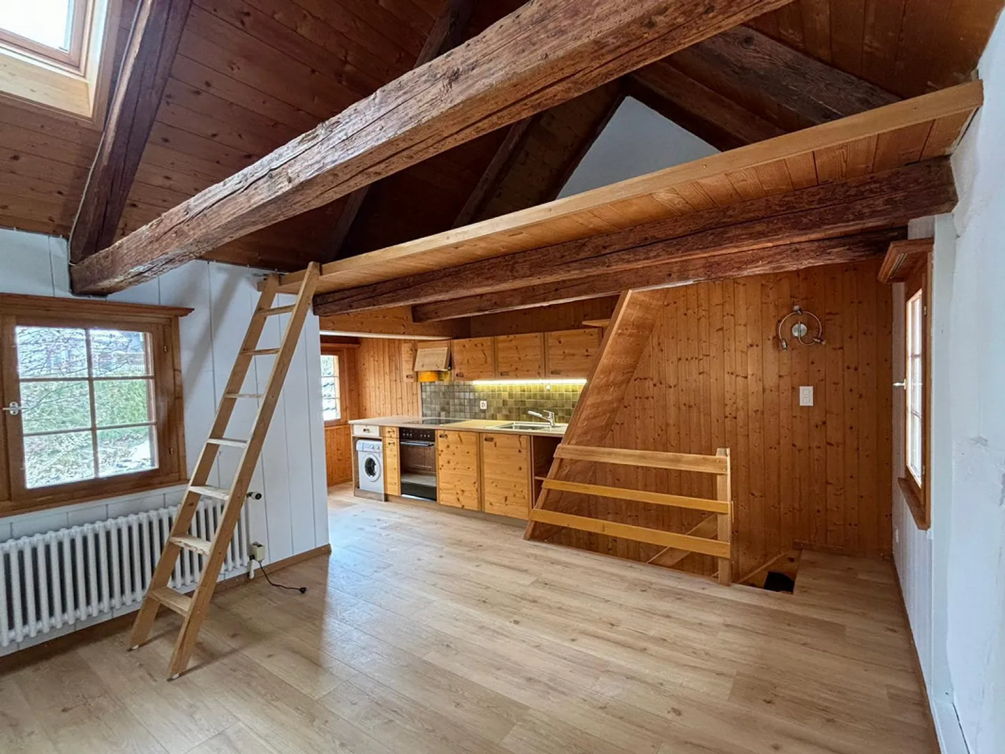 Appartement Tour - Photo 2 sur 9