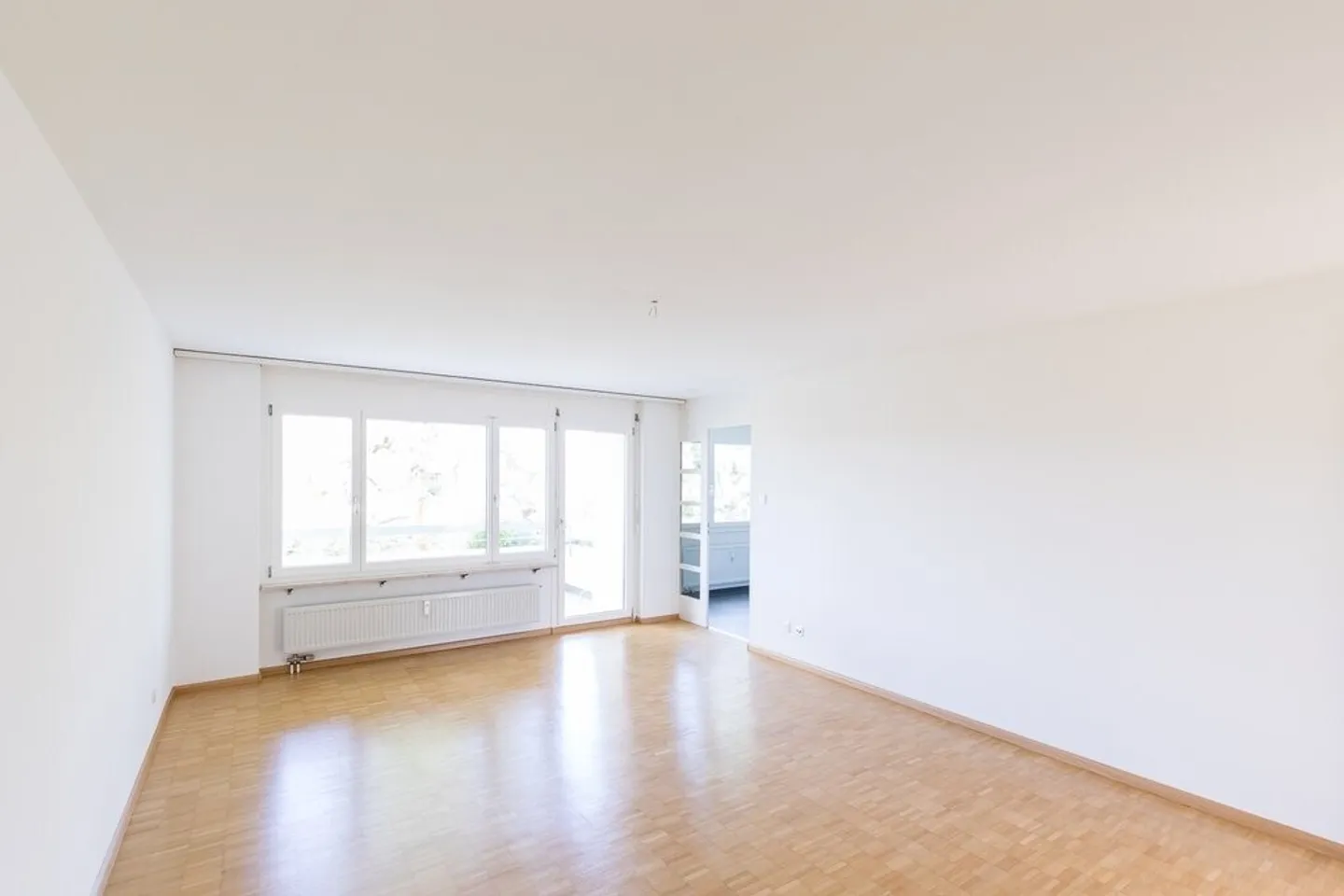 Modernes Apartment in Muttenz - Foto 2 von 7