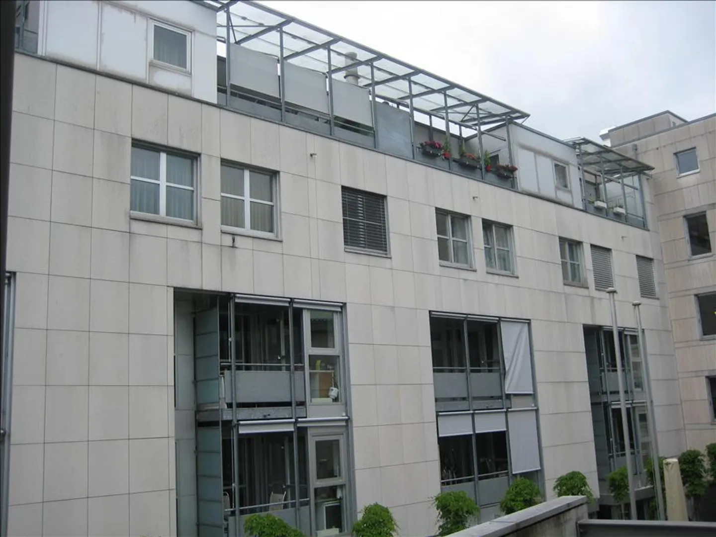 Modern Apartment in Central Location - Photo 2 of 5