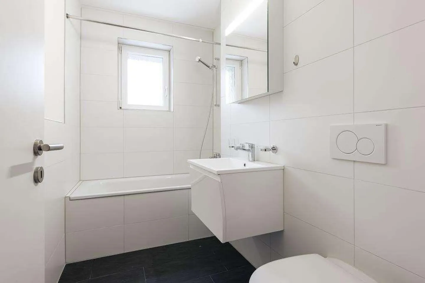 Ottima posizione residenziale - Foto 5 di 6